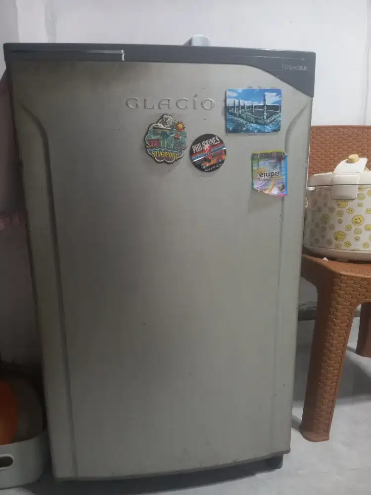 Kulkas toshiba glacio