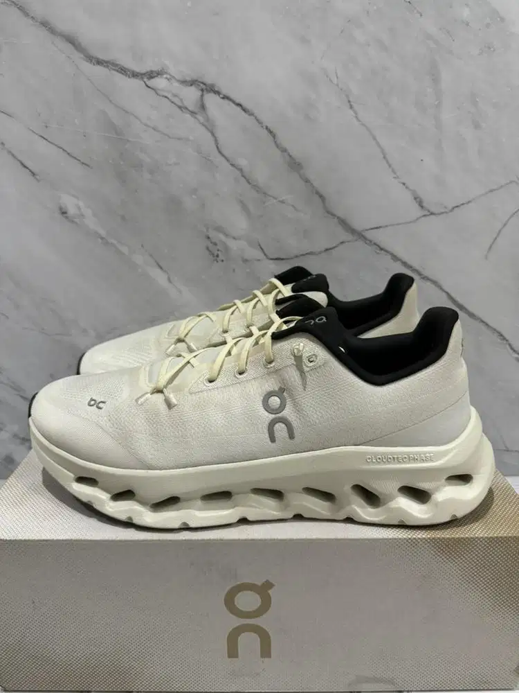 On Cloud Tilt Pearl Ice