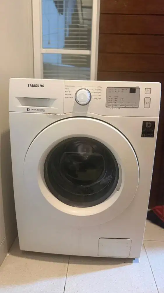 Dijual cepat mesin cuci front loading digital inverter samsung 6.5 kg