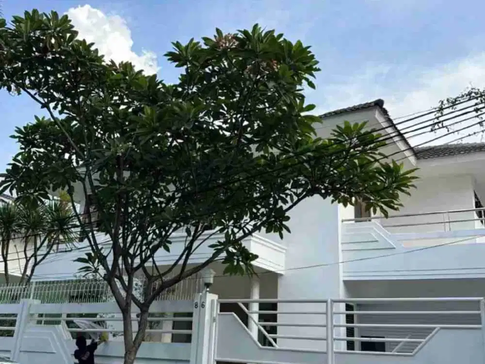RUMAH MEWAH DIJUAL DI KOMPLEK PERMATA HIJAU PRIVATE POOL