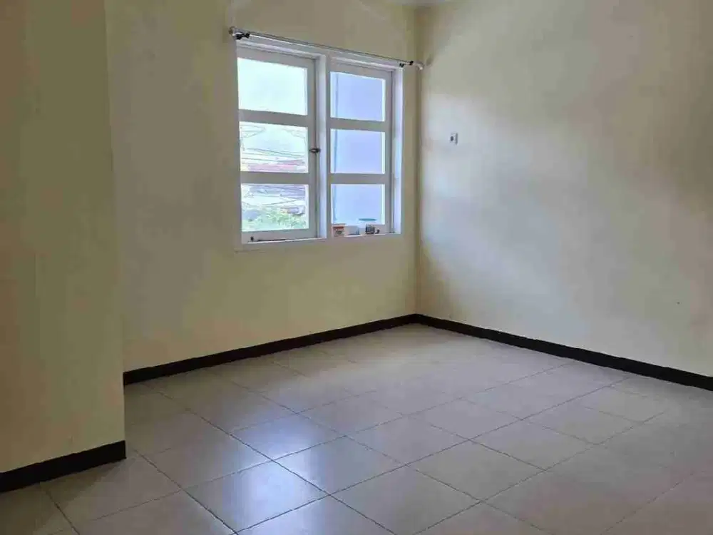 Dijual rumah siap huni di Janur Hijau Kelapa Gading