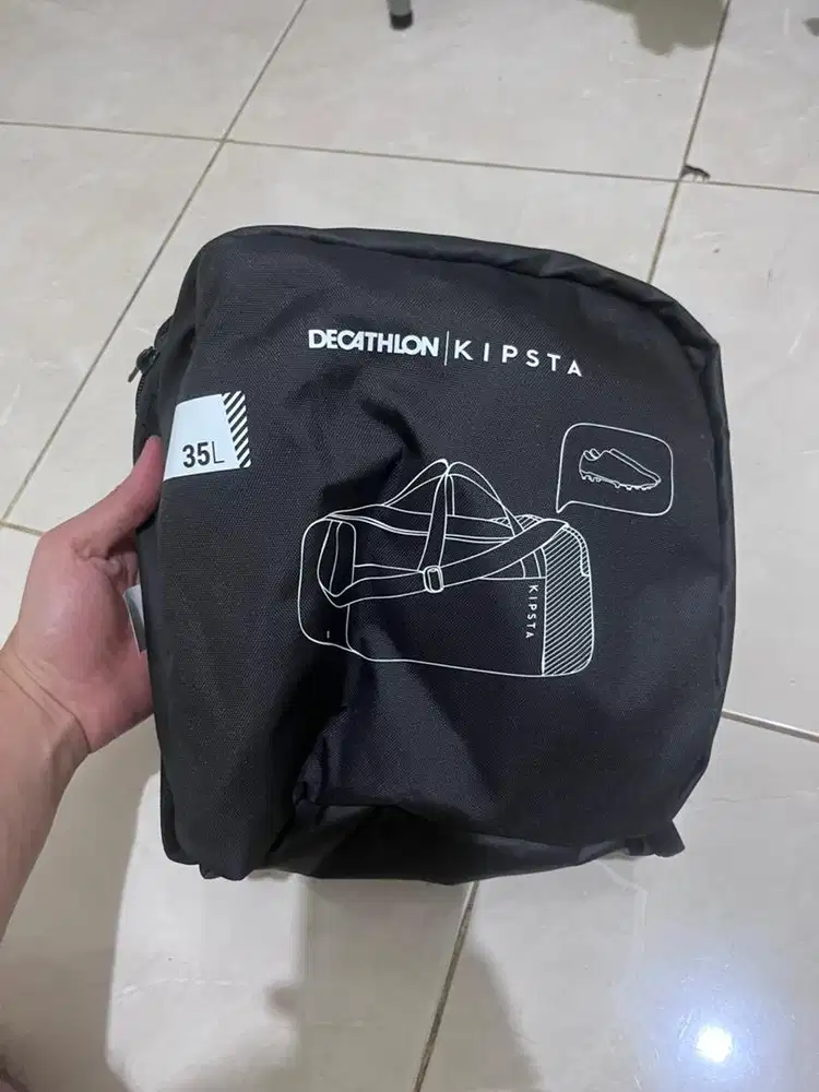 DECATHLON KIPSTA TAS ESSENTIAL 35L - Hitam -Dufflebag
