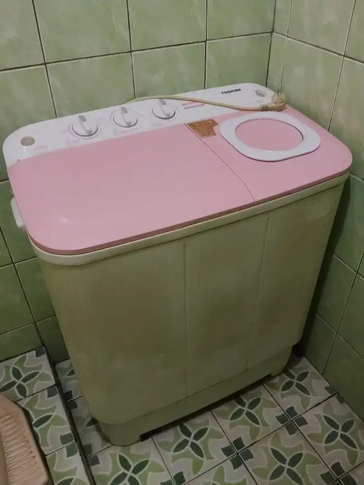 Dijual mesin cuci toshiba 2 tabung