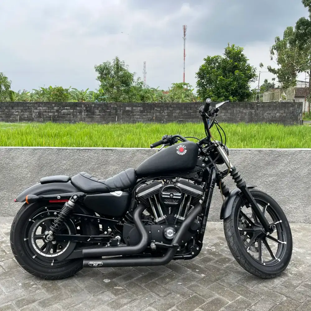 Harley DAVIDSON 2016 SPORSTER 883 iron odo 6.* miles