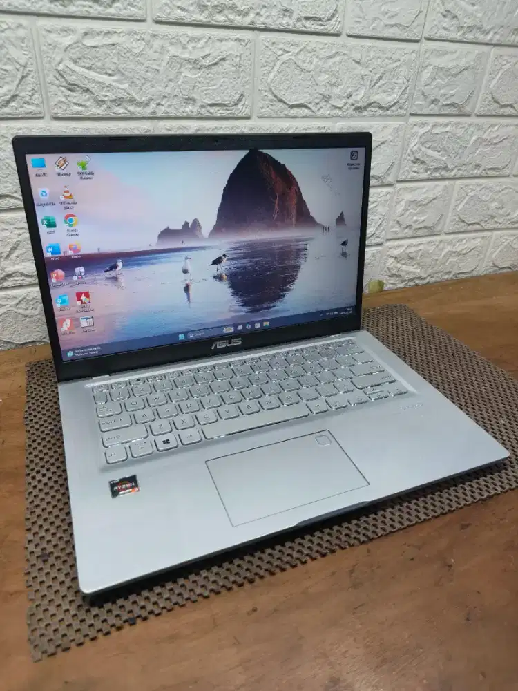 Asus Vivobook X415DAP AMD Ryzen 3-3250U (8/512gb) 14 inch SLIM MULUSSS