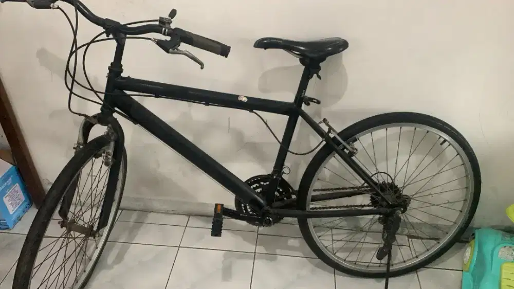 sepeda santai merk united