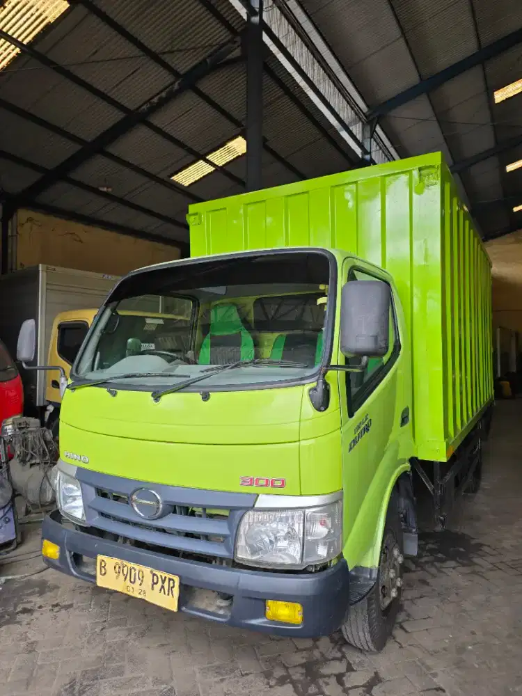 FS Hino Dutro 110LD Box Besi Ban Dobel Power Stering 2017 pmk 2018