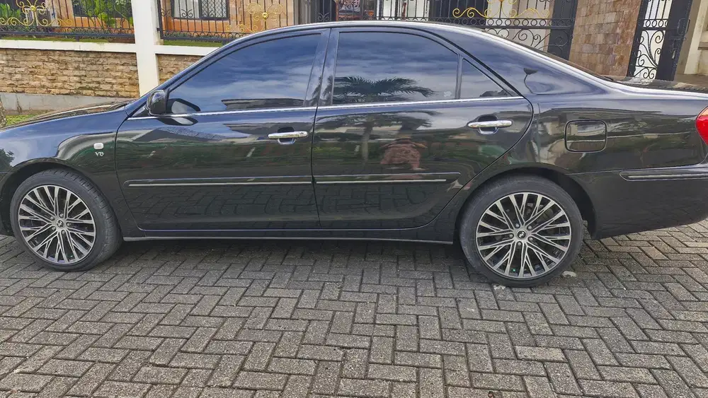 Toyota Camry 2005 Bensin 3.0 V