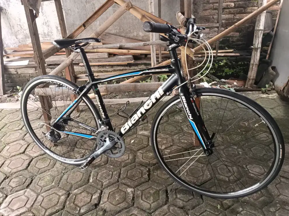 Sepeda hibryd bianchi