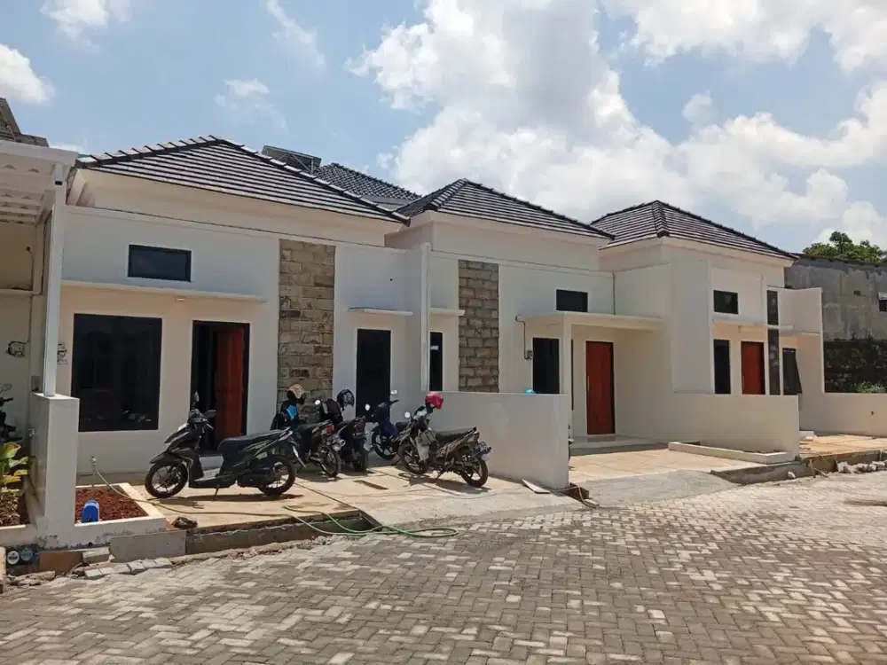 Rumah baru siap huni bisa kpr lokasi banyumanik