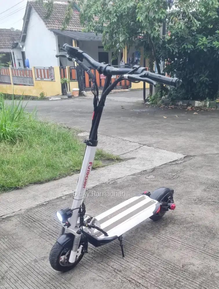 Scooter FUTECHER
Scooter listrik dewasa
Scooter electrik dewasa