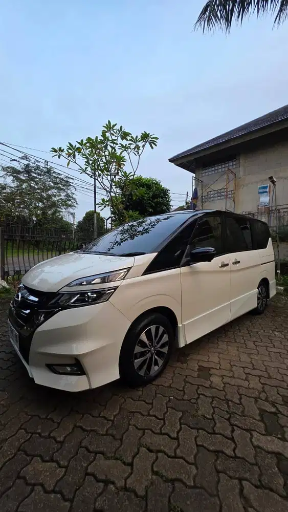 Dijual Nissan Serena C27 HWS 2020 Putih Two-tone