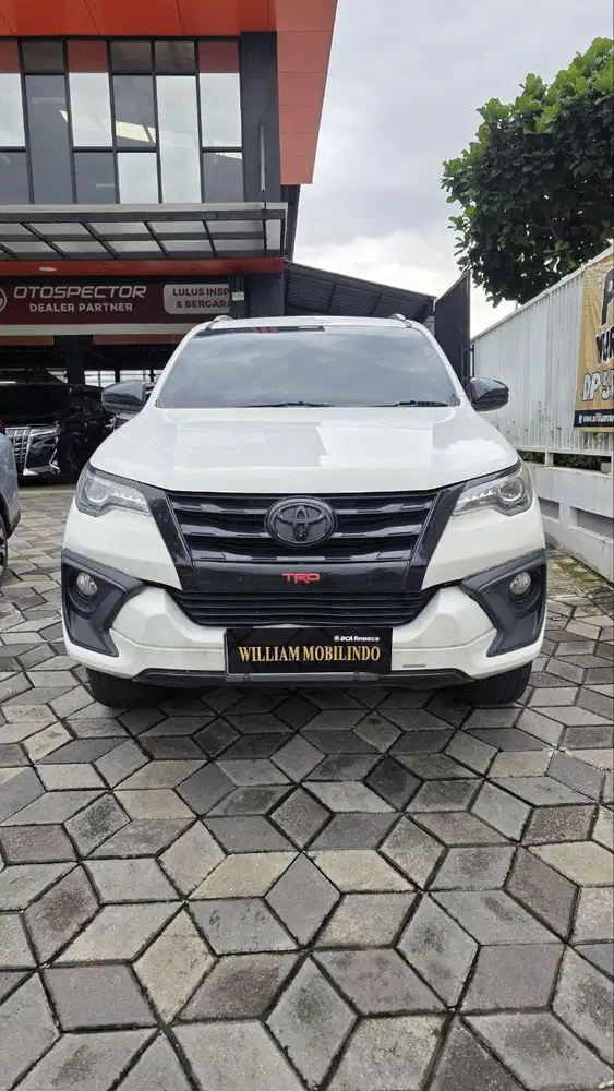 Toyota Fortuner VRZ TRD Tahun 2017 Kondisi Mulus Terawat Istimewa