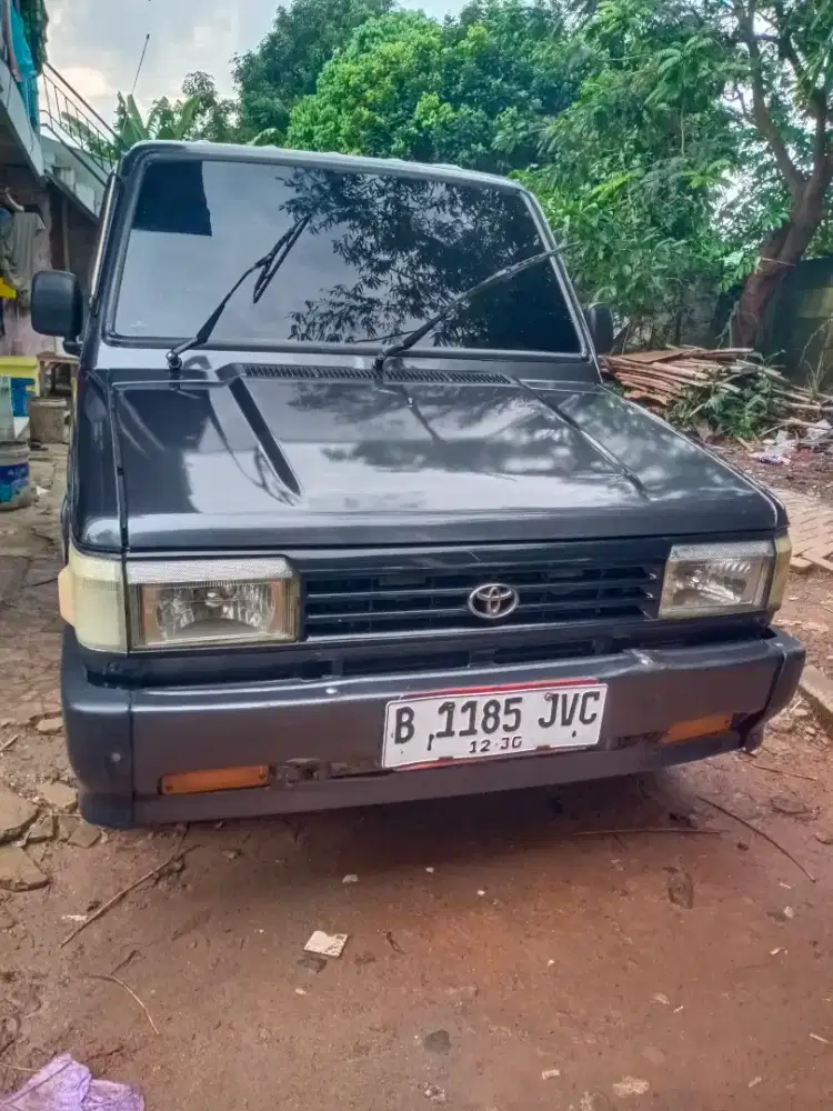 Kijang Rover tahun 1993