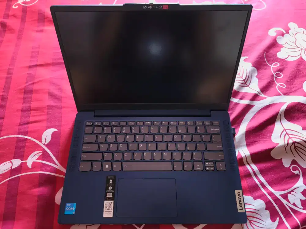 Lenovo Ideapad Slim 3i - Like New