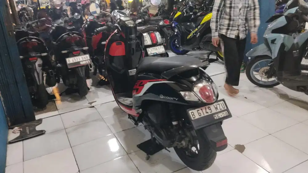 Jual Cepat HONDA Scoopy Ss lngkap gres