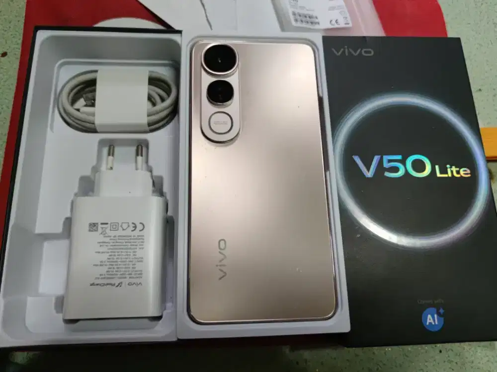 Vivo V50 Lite. Ram 8/128. Fullset.