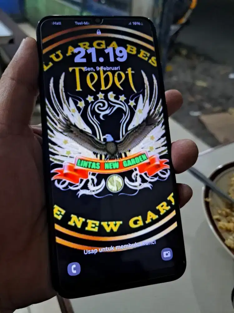 Samsung A04 warna hitam