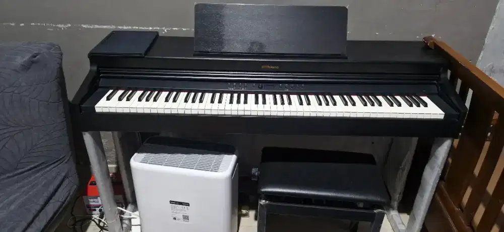 Roland Digital Piano RP701