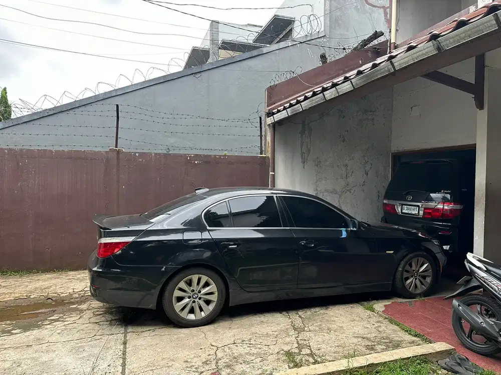 BMW 523i 2008 Bensin