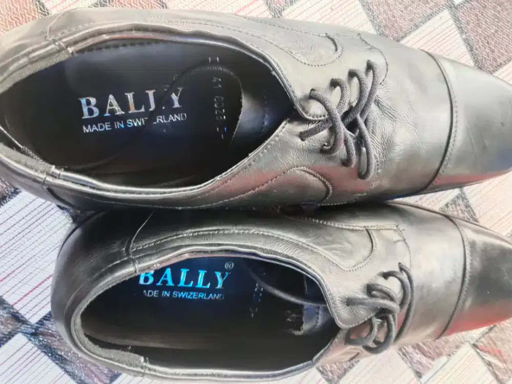 Sepatu bally aigner tods lv louis vuitton , zegnasalvatore feragamo