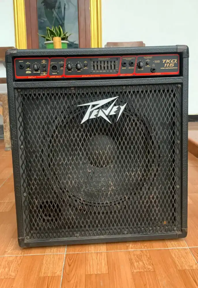 Ampli bass peavey TKO 115