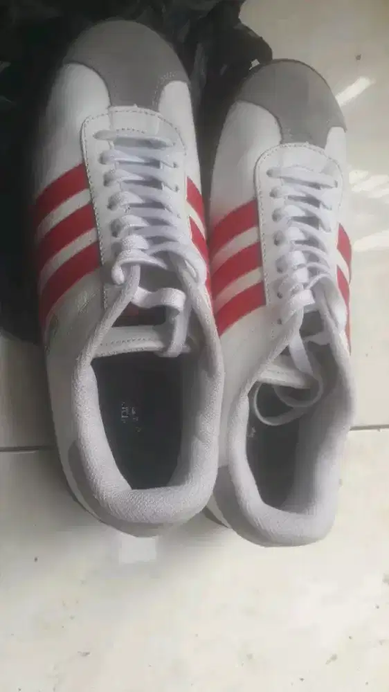 Sepatu untuk olah raga