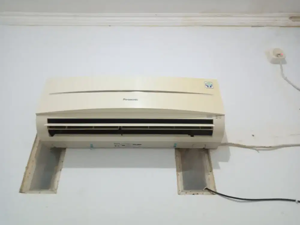 Jual AC 1 PK merek panasonic kondisi normal