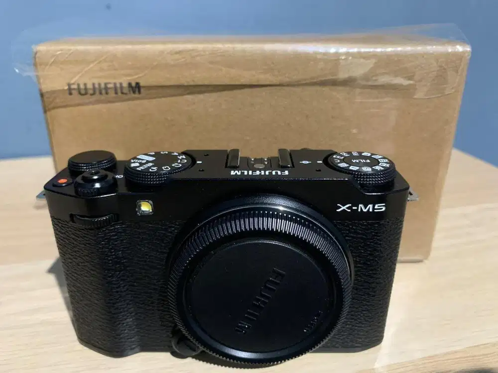 FUJI FILM XM5 CAMERA