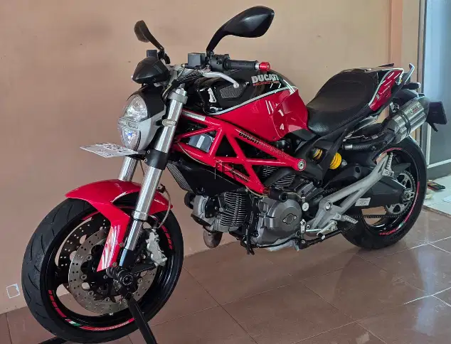Dijual Santai Ducati Monster 696 — zx6r,zx10r, KTM,R1,R6