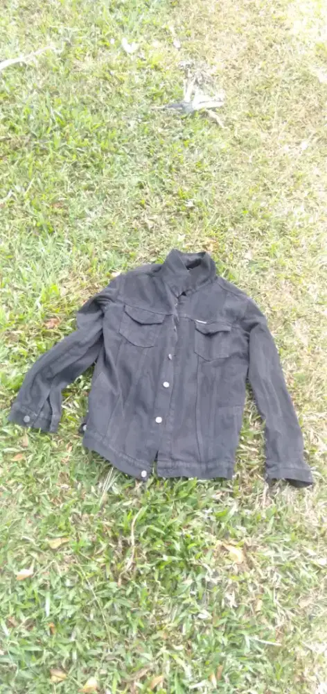 Di jual asli dan original dan tebal jeket jeans,kain untuk cow,cew
