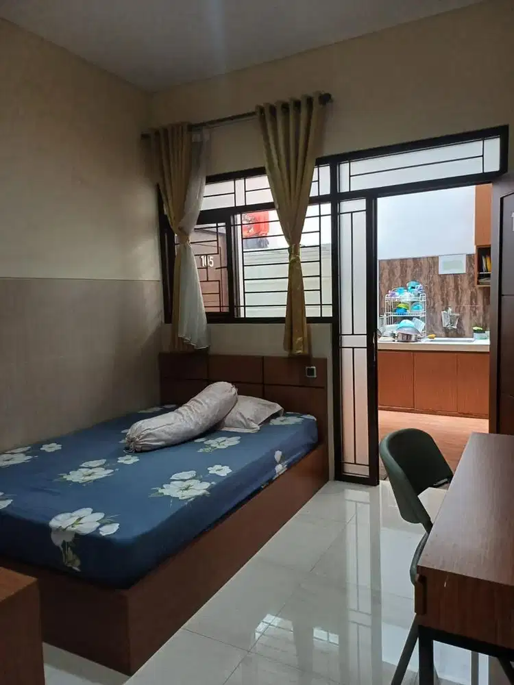 Kamar kos dekat tanah kusir
