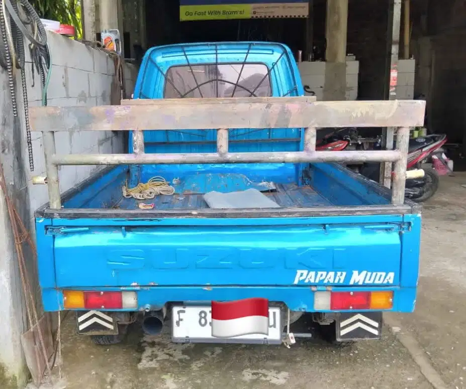 Suzuki Futura 2004 Bensin