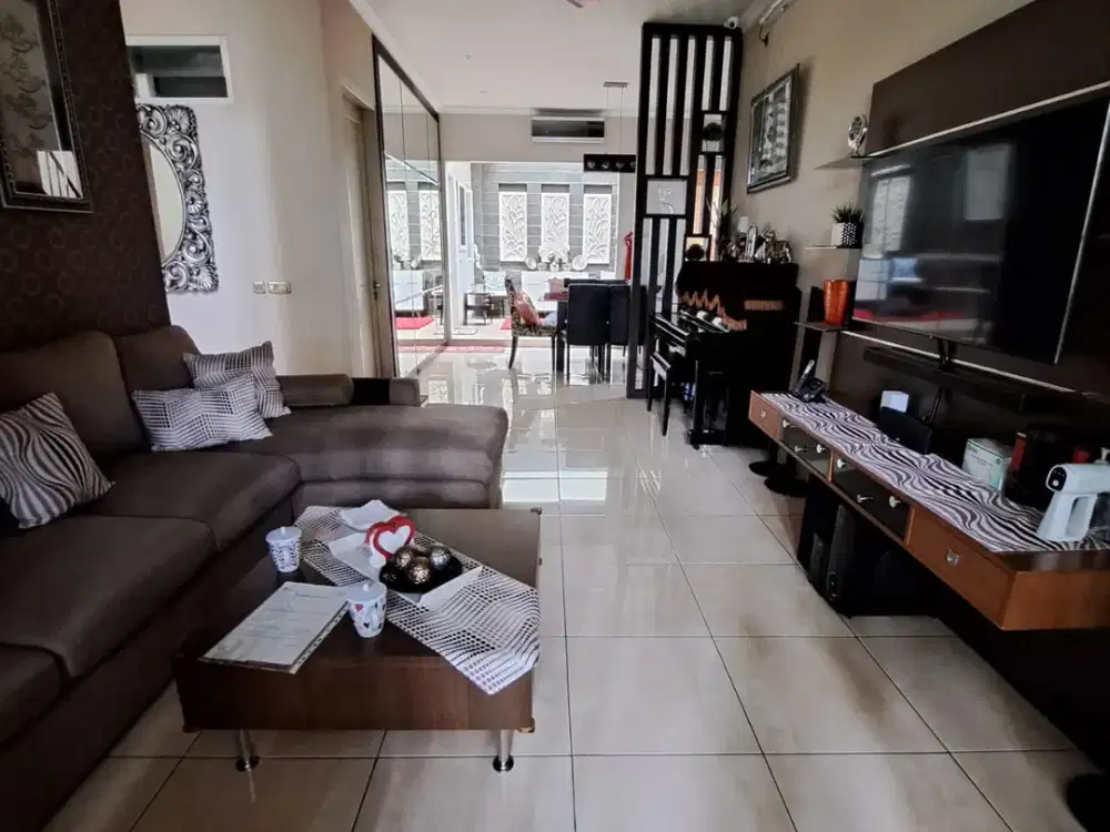 Jual Cepat Rumah 2 lantai  siap huni di Delatinos - BSD