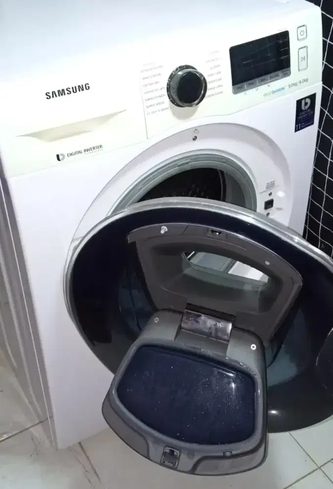Mesin cuci Frontloading Samsung 9kg,sdh dryer,BS 100% kering,normal