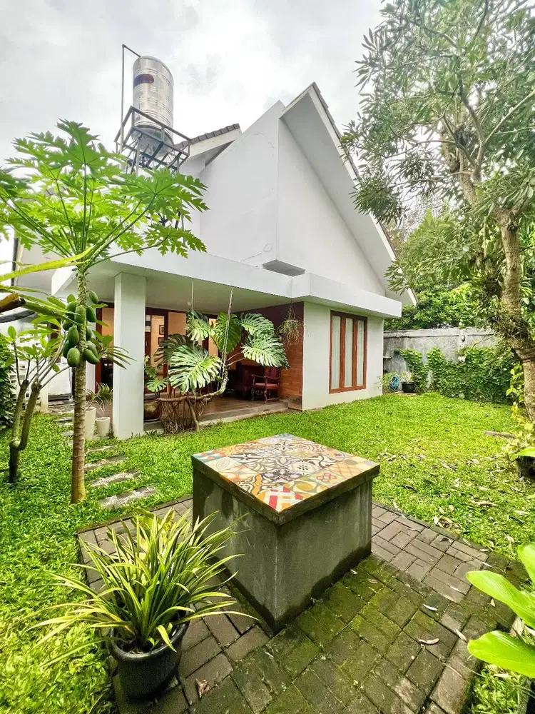 Rumah Sejuk dan Asri Halaman Luas di Seyegan
