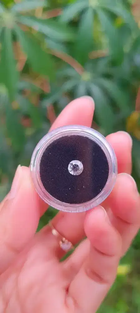 Natural Diamond 0.31 ct – Bersertifikat CGL