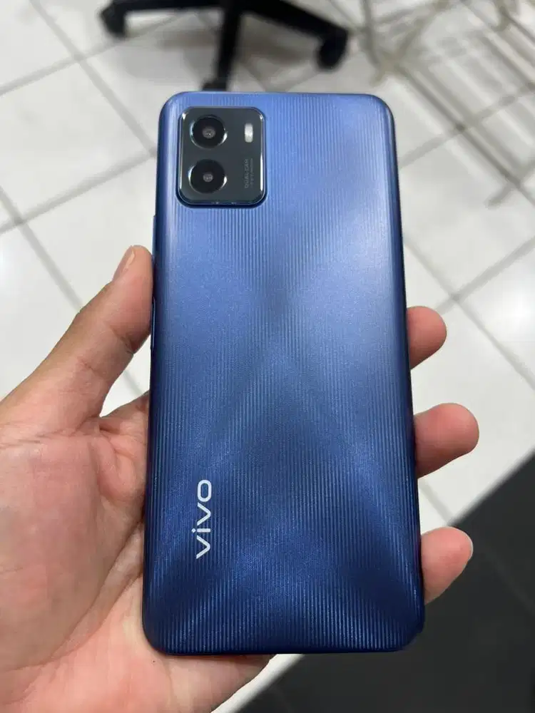 Vivo Y15s Mulus banget Ram 3/32gb ( Hp dan Kabel Cas aja )