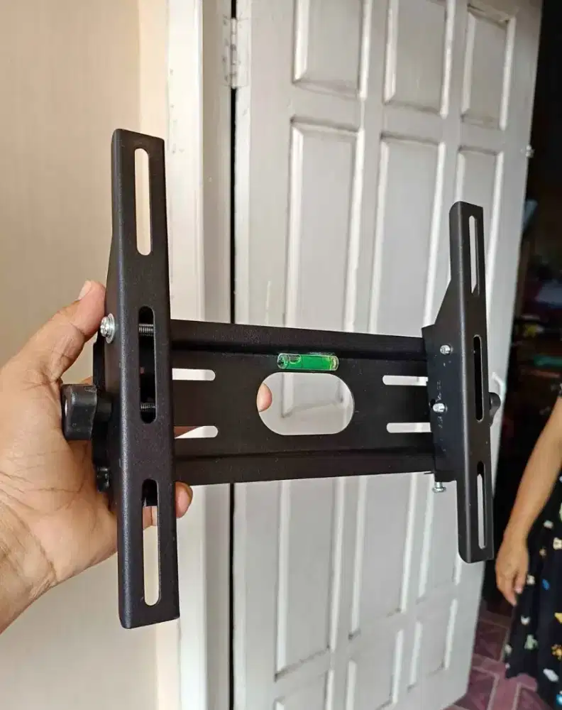 Jual breket tv/bracket tv/braket tv/briket tv/gantungan tv