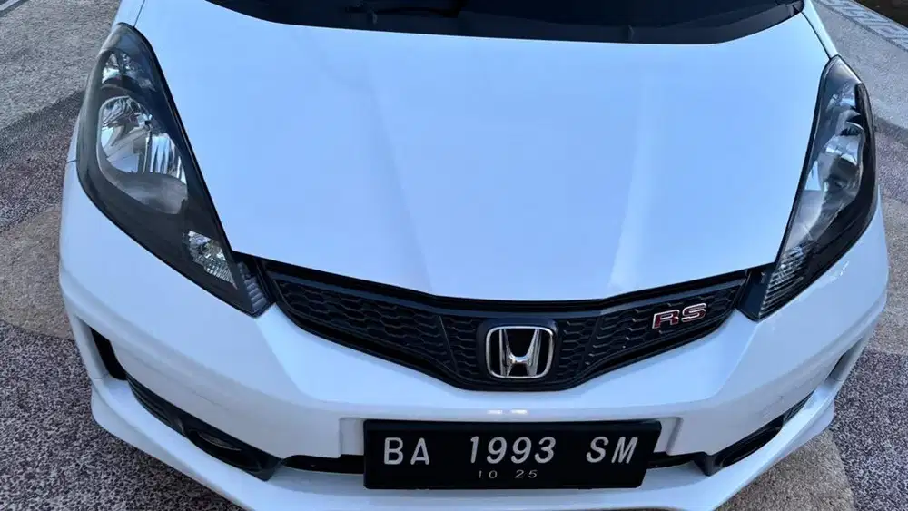 Mobil Honda Jazz RS tahun 2012 Putih