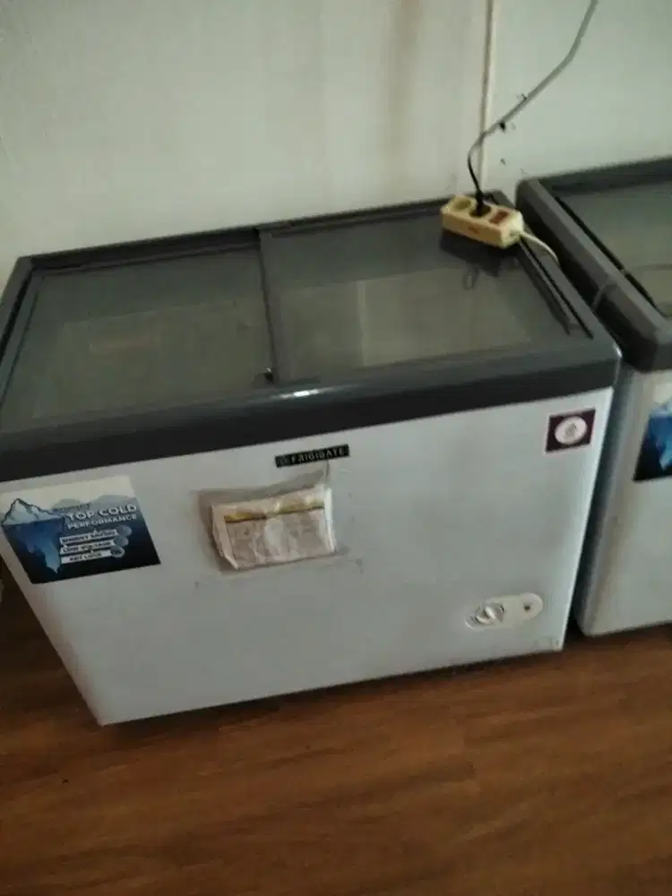 Box Freezer 200 liter masih terjaga
