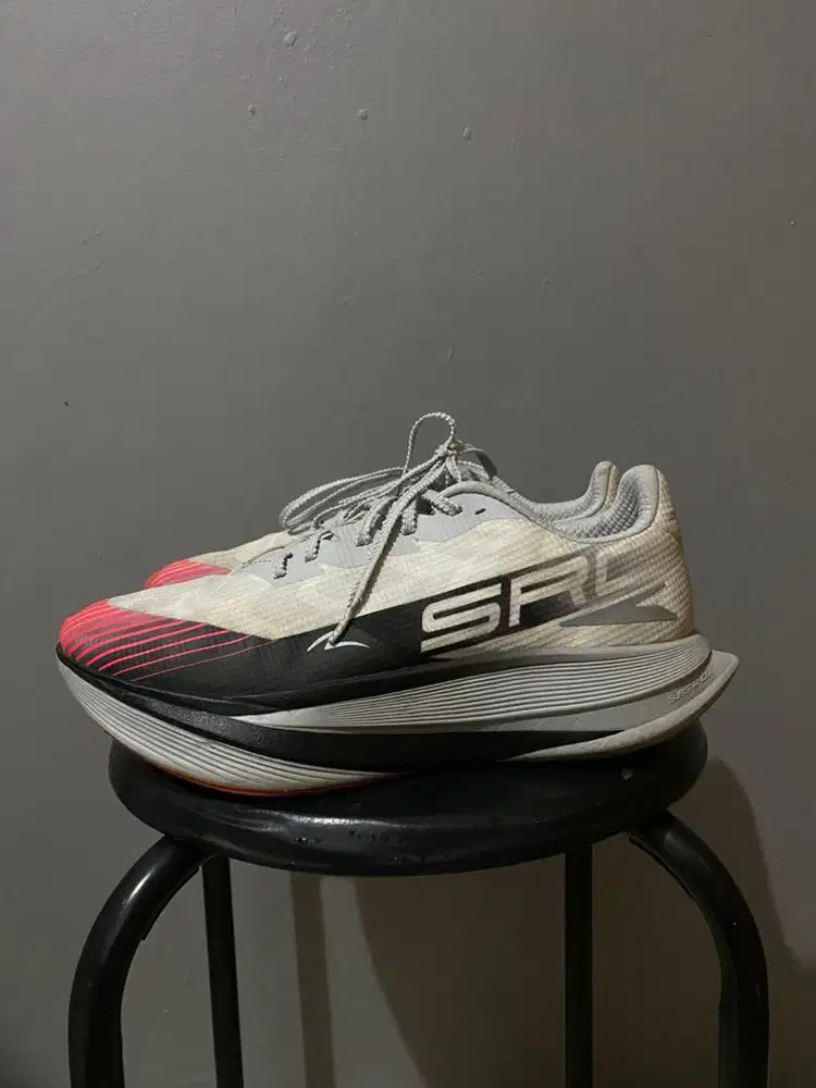 Sepatu lari specs flybird sv subs1