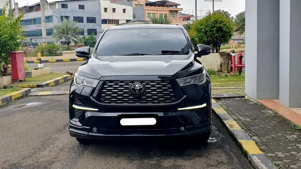 Toyota kijang innova zenix q hybrid modelista tss 2023 hitam sunroof