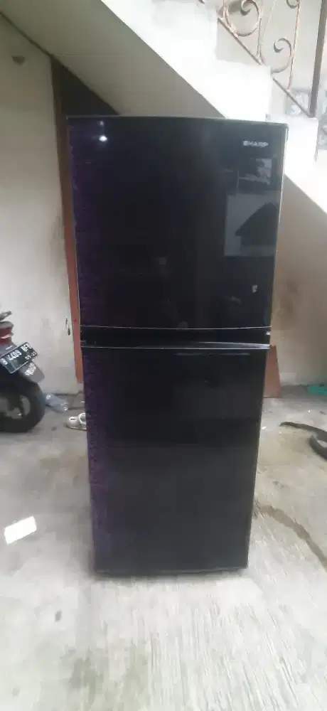 Kulkas 2 pintu SHARP GRATIS ANTAR