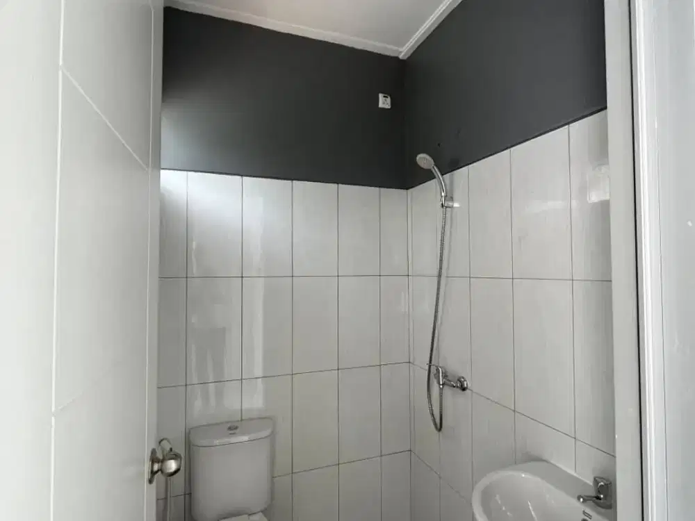 Dijual Rumah Napoli, Sektor 7B Gading Serpong