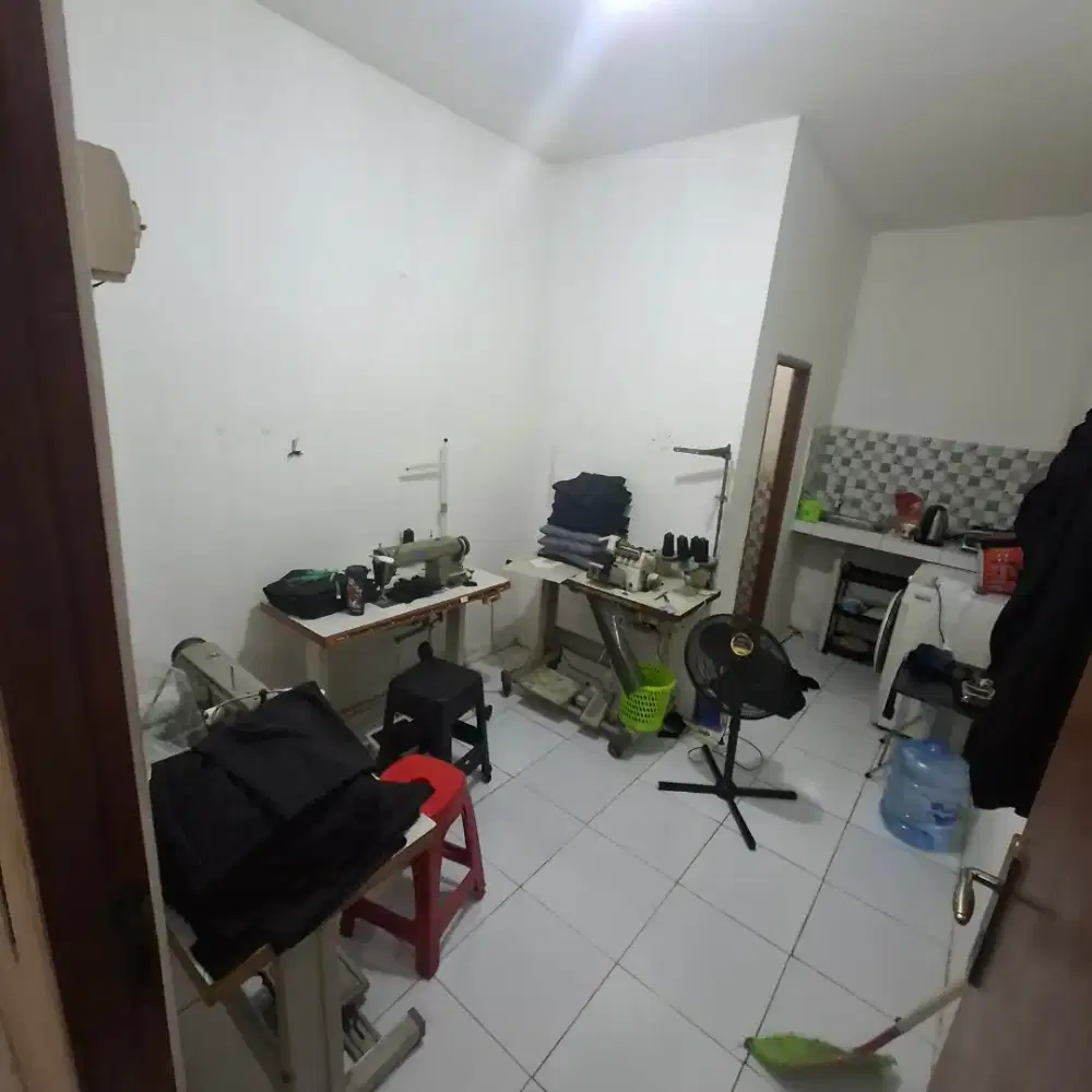 bismillah. di butuhkan pekerja di konveksi yg jujur & bertanggung jwab