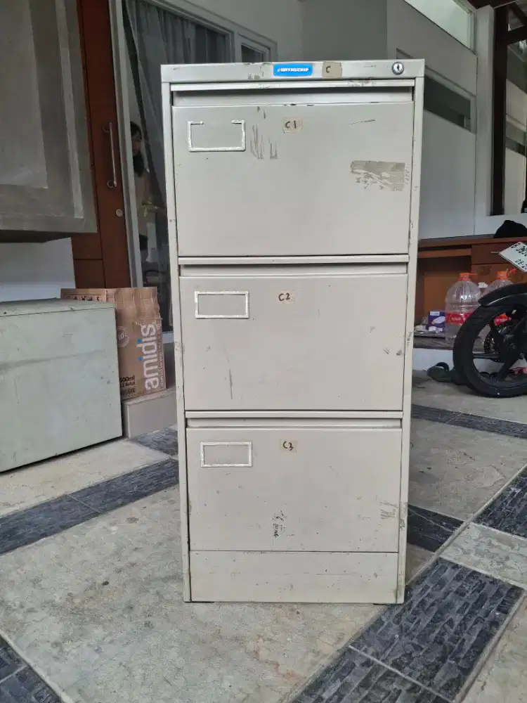FILLING CABINET MERK DATASKRIP