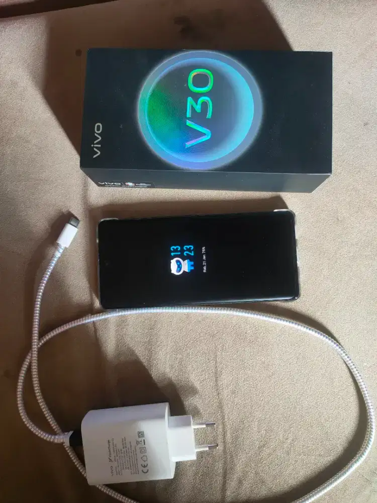 Vivo V30 5G 8/256 fullset mulus