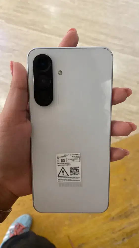 Samsung A56 8/256gb. warna putih