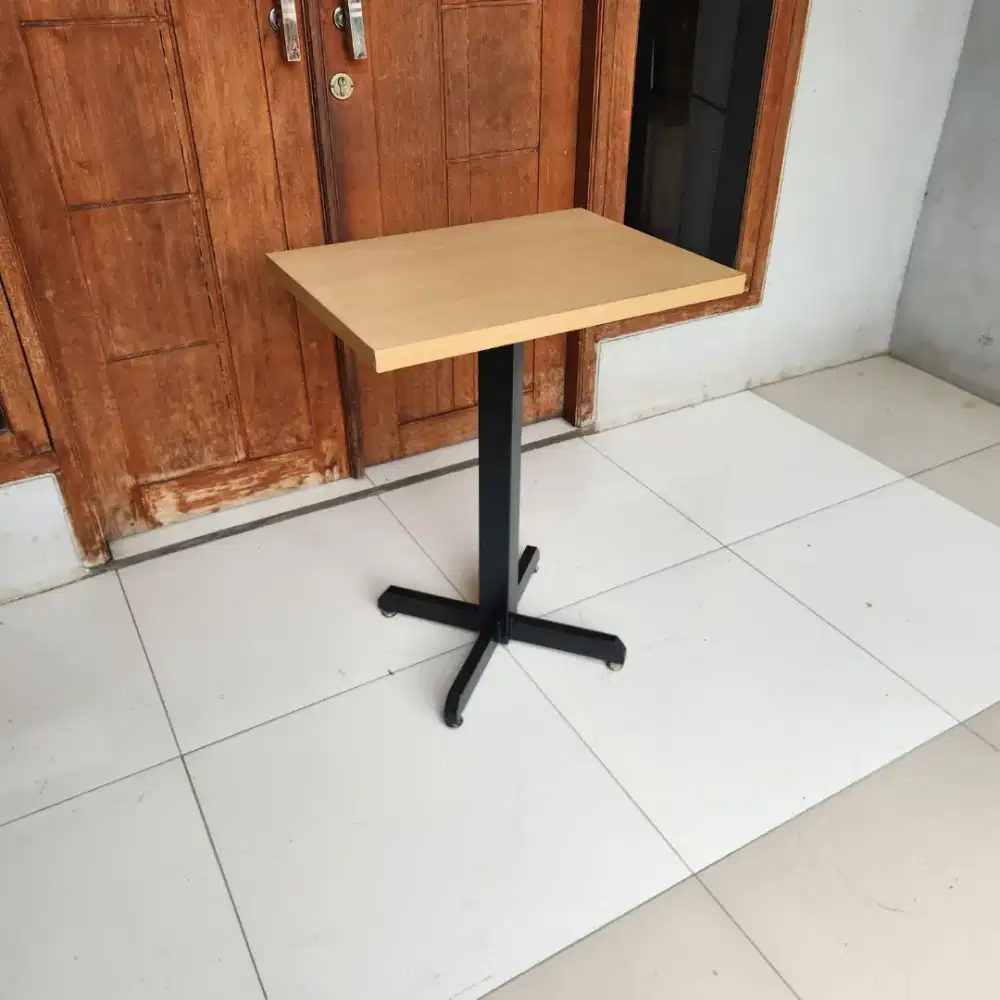 Meja ex Cafe - Meja ex Resto M12